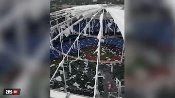 Los vientos del huracán alcanzaron tal fuerza que arrancaron parte de la estructura del estadio mientras la ciudad de Tampa enfrenta grandes daños.