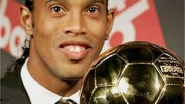 <B>NÚMERO 1.</B> En 2004 fue elegido mejor jugador por la FIFA y en 2005 recibe el Balón de Oro.