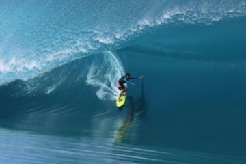 Se está rodando en Teahupoo el remake del clásico de 1991 'Point Break' o más conocido en España como 'Le llaman Bodhi'. La película de acción estadounidense está siendo dirigida por Ericson Core y protagonizada por Edgar Ramírez, Luke Bracey, Teresa Palmer y Ray Winstone. En la imagen el surfista Matahi Drollet.  