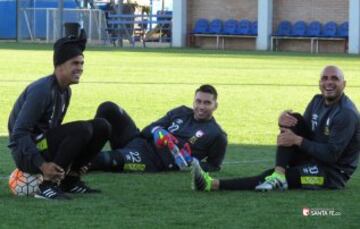 Independiente Santa Fe suma dos días de entrenamiento en Buenos Aires y se pone a punto para enfrentar a River Plate el Jueves en la Recopa Sudamericana.