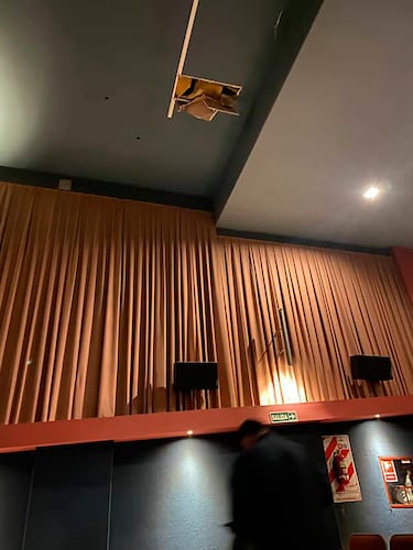 Una mujer va al cine tras muchos años a ver ‘Destino final: lazos de sangre’ y le cae el techo encima