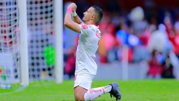 MEXICO CITY, MEXICO - AUGUST 14: Camilo Sanvezzo of Toluca celebrates after scoring his team's third goal during the 8th round match between Cruz Azul and Toluca as part of the Torneo Apertura 2022 Liga MX at Azteca Stadium on August 14, 2022 in Mexico City, Mexico. (Photo by Mauricio Salas/Jam Media/Getty Images)