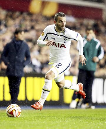 Soldado confirmed his move to Spurs in August 2013 for a move costing the English side 30 million euro.
