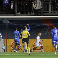 Otra figura deja el fútbol chileno: “Ha rescindido su contrato para retornar a su país natal”