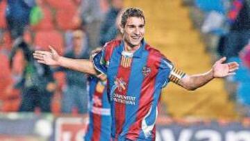 <b>PRETENDIDO. </b>Álex Geijo está en el punto de mira del Hércules, que debe hacer una oferta por él.