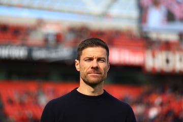 Soccer Football - Bundesliga - Bayer Leverkusen v Holstein Kiel - BayArena, Leverkusen, Germany - October 5, 2024 Bayer Leverkusen coach Xabi Alonso looks on before the match REUTERS/Thilo Schmuelgen DFL REGULATIONS PROHIBIT ANY USE OF PHOTOGRAPHS AS IMAGE SEQUENCES AND/OR QUASI-VIDEO.