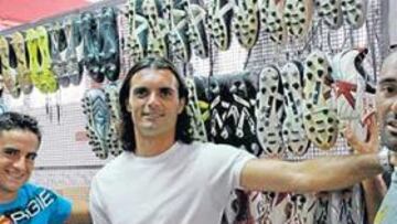 <b>3+1. </b>Ruz, Buades y David posan para AS. En la foto de debajo, Manolo Martínez durante el encuentro contra el Celta.