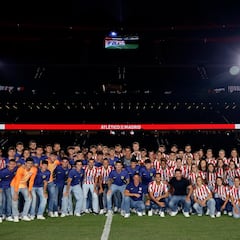 Día de bienvenidas, noche de promesas