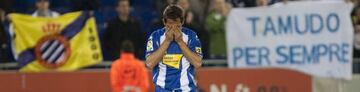 Raúl Tamudo, emocionado, durante su despedida del Espanyol, el 8 de mayo de 2010.