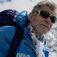 Carlos Soria, a sus 77 años, corona su duodécimo ochomil