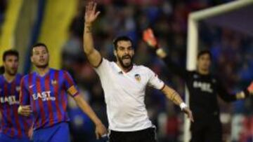 Negredo fue titular con el Valencia.