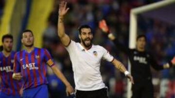 El Levante desinfla al Valencia