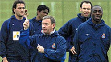 <B>DE TERAPIA</B>. Clemente concentró a los suyos y les invitó a seguir su estela y sus consejos.