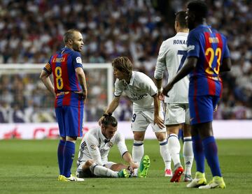 Se lesionó dos veces. En la primera se perdió dos partidos por problemas en el sóleo derecho y la segunda, ante el Barcelona, se lesionó el sóleo izquierdo y no jugó durante ocho encuentros.