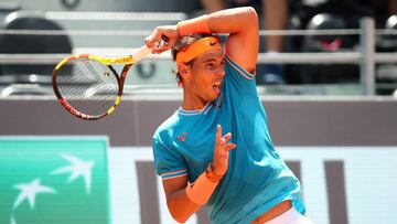 Rafa Nadal golpea con su derecha en el Masters de Roma.