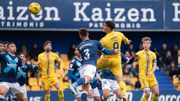 Sergio González rescata un punto para el Tenerife en el epílogo de Santo Domingo