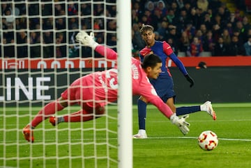 Lamine Yamal estaba adelantado y tras la revisin el VAR anul el gol por la punta de una bota.