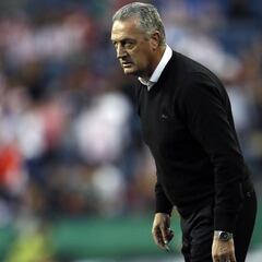Gustavo Alfaro estaría cerca de ser el nuevo técnico de Chivas