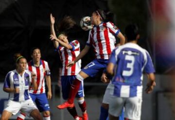 Esther marca el 1-0.