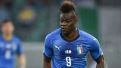 Mario Balotelli en un partido con la selecci&oacute;n de Italia.