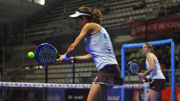 Marta Marrero y Alejandra Salazar en un encuentro World Padel Tour.