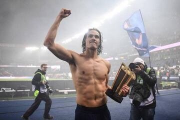 No Zlatan Christmas cards for Edinson.