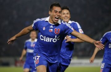 Con dos goles de Eduardo Vargas y uno de Gustavo Lorenzetti, los azules se impusieron por 3-0 y se quedaron con el título de la Copa Sudamericana 