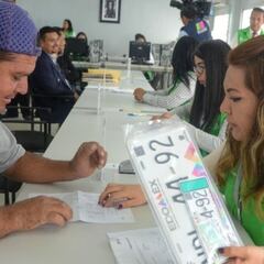 Cómo emplacar tu vehículo por Agencia en CDMX: requisitos, cita y documento