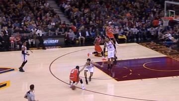 Tremendo baile de Irving a Abrines: el público enloqueció