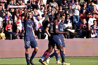 Pastore explains why he ceded his No.10 shirt to Neymar