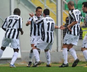 Alexis Sánchez despuntaba en Europa y en el Udinese se encontró con Pablo Armero, Gohkan Inler y el letal Antonio Di Natale, goleador histórico de Udinese.