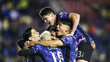 during the 12th round match between America and Santos as part of the Liga BBVA MX, Torneo Apertura 2024 at Ciudad de los Deportes Stadium on October 19, 2024 in Mexico City, Mexico.