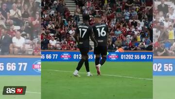 Sinisterra suma razones para convencer a Iraola.