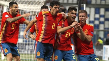 Marc Roca, en el Espa&ntilde;a-Francia Sub-21, tras marcar gol.