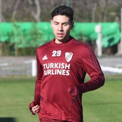 Montiel volvió a entrenarse en Ezeiza con sus compañeros