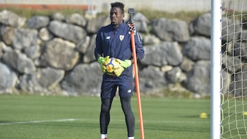 Atangana durante un entrenamiento con el Athletic.