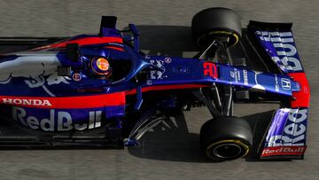Formula One F1 - Pre Season Testing - Circuit de Barcelona-Catalunya, Barcelona, Spain - February 19, 2019   Toro Rosso&#039;s Alexander Albon in action during testing    REUTERS/Albert Gea