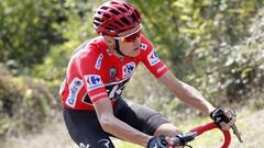 Chris Froome rueda durante la pasada edici&oacute;n de la Vuelta a Espa&ntilde;a.