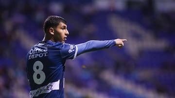 Momento en que Bryan González juega con Pachuca en el Apertura 2024.
