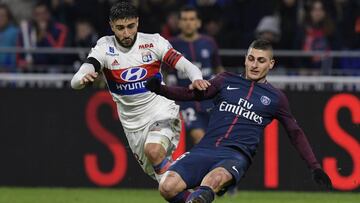 Lyon&#039;s French midfielder Nabil Fekir (L) vies with Paris Saint-Germain&#039;s Italian midfielder Marco Verratti during the French L1 football match between Olympique Lyonnais and Paris-Saint Germain (PSG) at Groupama stadium in Decines-Charpieu on Ja