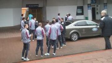 Los jugadores del Valencia visitaron el estadio del BATE esta mañana.
