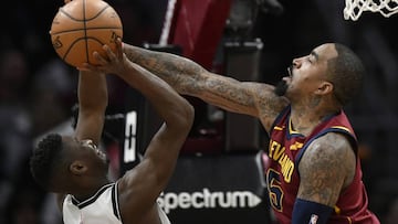 JR Smith fue sancionado por tirar un tazón de sopa a un asistente