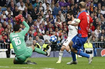 Isco y Ales Hruska.