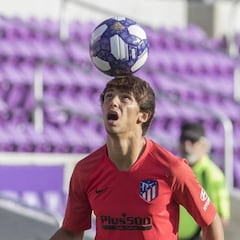 Simeone diseña un camino inverso para Joao Félix