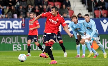 Carlos Romero comemorando gol pelo Espanyol.