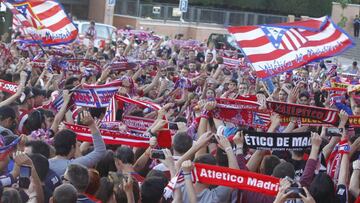 La afici&oacute;n se manifest&oacute; para apoyar a Simeone.