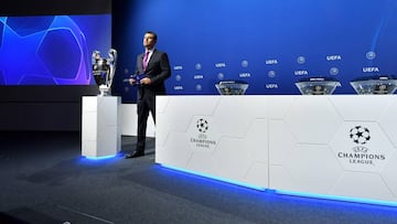 Host Pedro Pinto delivers a speech during the UEFA Champions League 2019/20 final stage draw ceremony at the UEFA headquarters, on July 10, 2020 in Nyon. (Photo by Harold Cunningham / UEFA / AFP) / RESTRICTED TO EDITORIAL USE - MANDATORY CREDIT &quot;AFP 