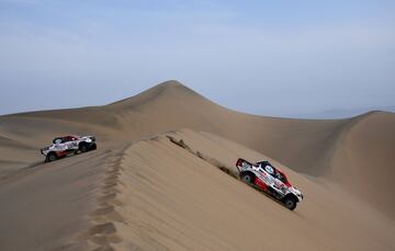 Nasser Al-Attiyah de Qatar y Matthieu Baumel de Francia.