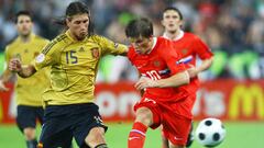 Sergio Ramos y Arshavin en un Rusia-Espa&ntilde;a de la semifinal de la Eurocopa de 2008.
 
 