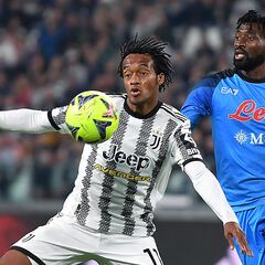 Juve, con Cuadrado, cae en casa ante Napoli que acaricia la Serie A
